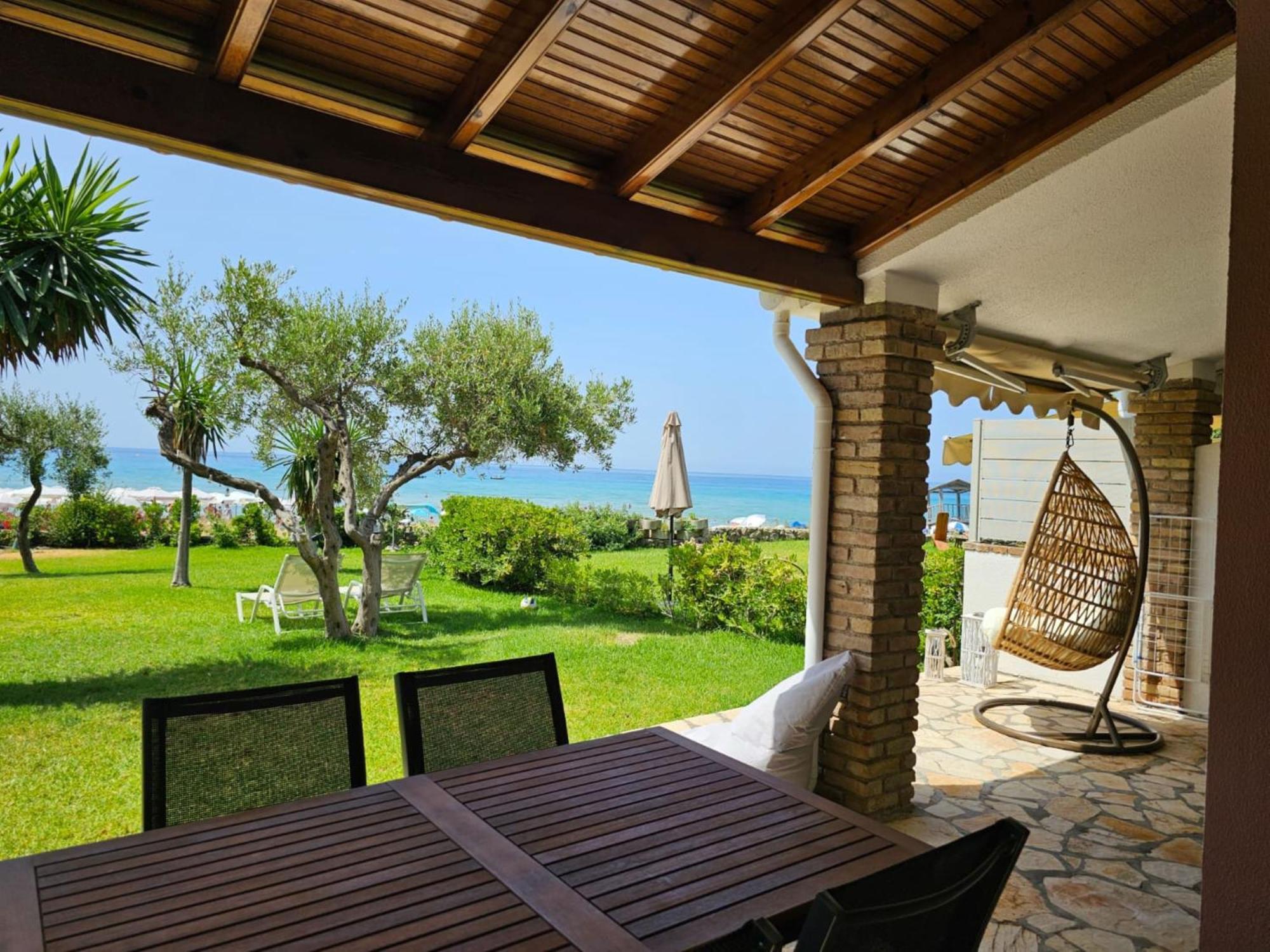 Glyfada Beachfront Apartment A3G ภายนอก รูปภาพ