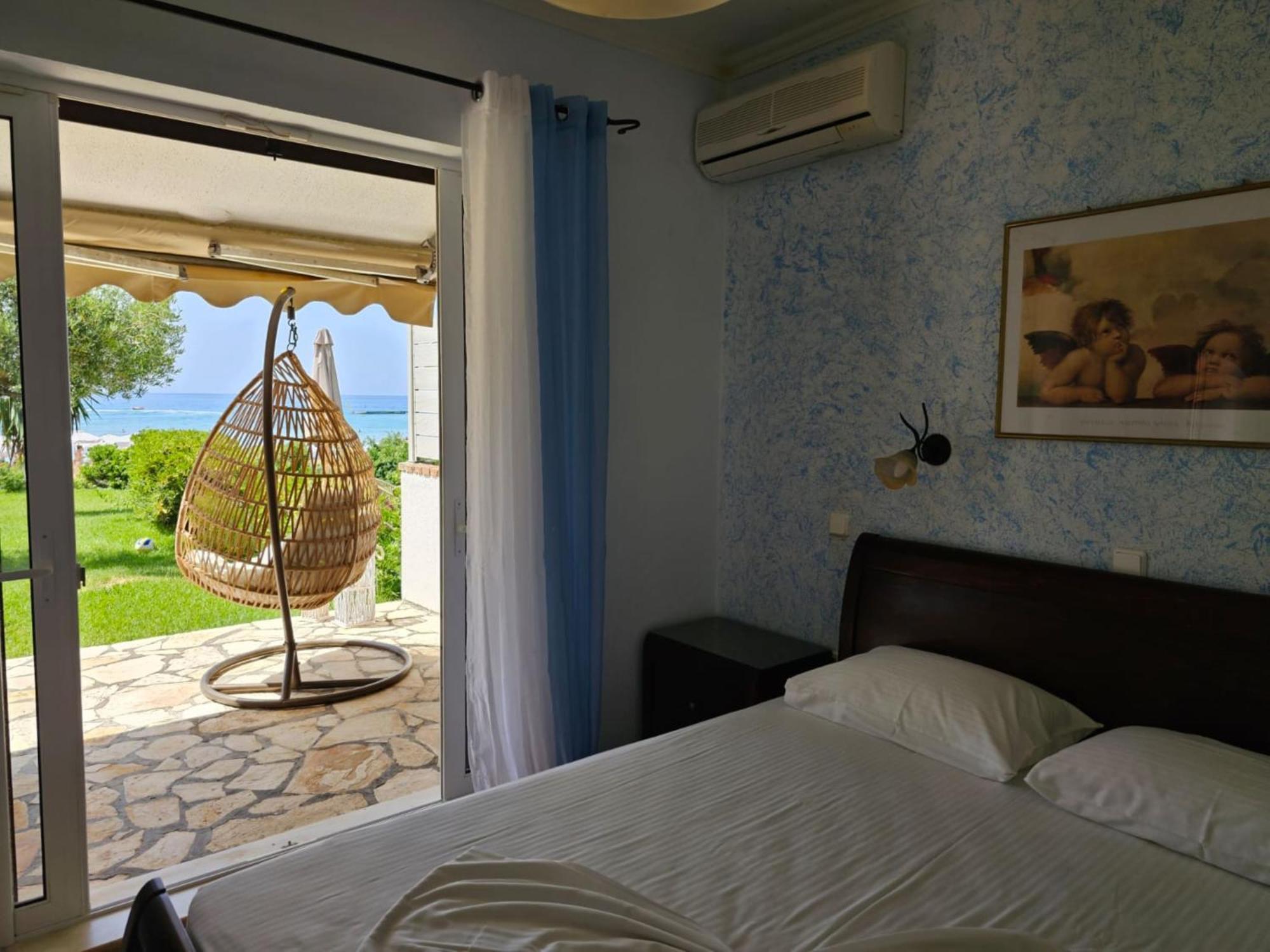 Glyfada Beachfront Apartment A3G ภายนอก รูปภาพ