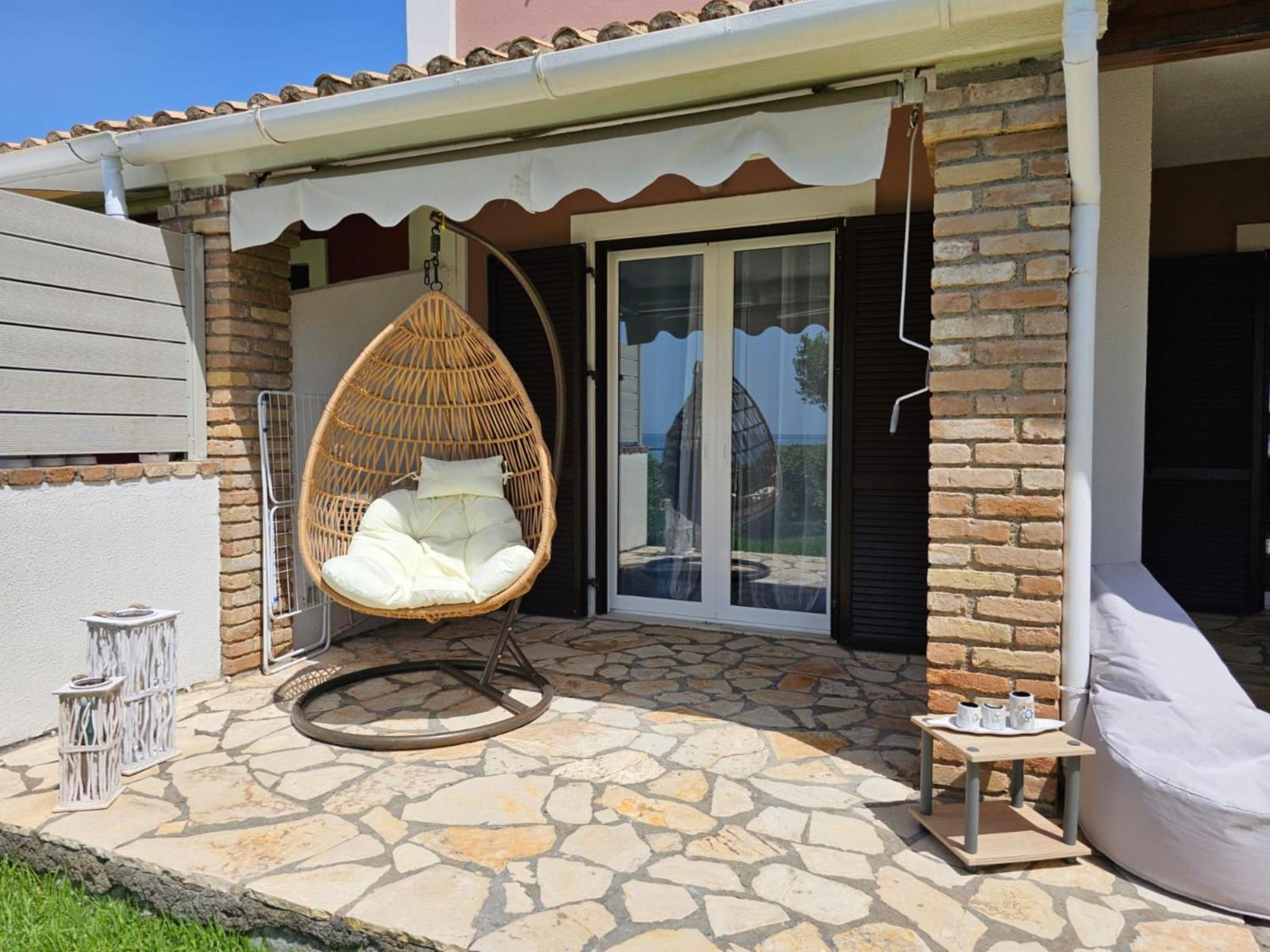 Glyfada Beachfront Apartment A3G ภายนอก รูปภาพ